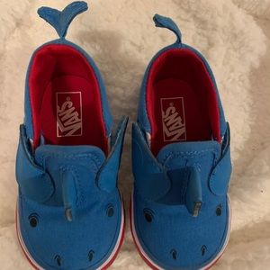 Shark Vans Size 4